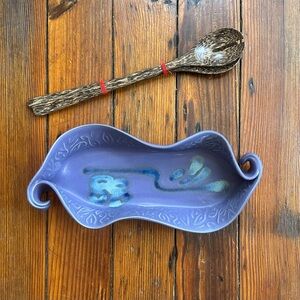 NOS NWOT Nancy Hilborn Pottery Asparagus Dish w serving utensils 2.5 x 3.5 x 11